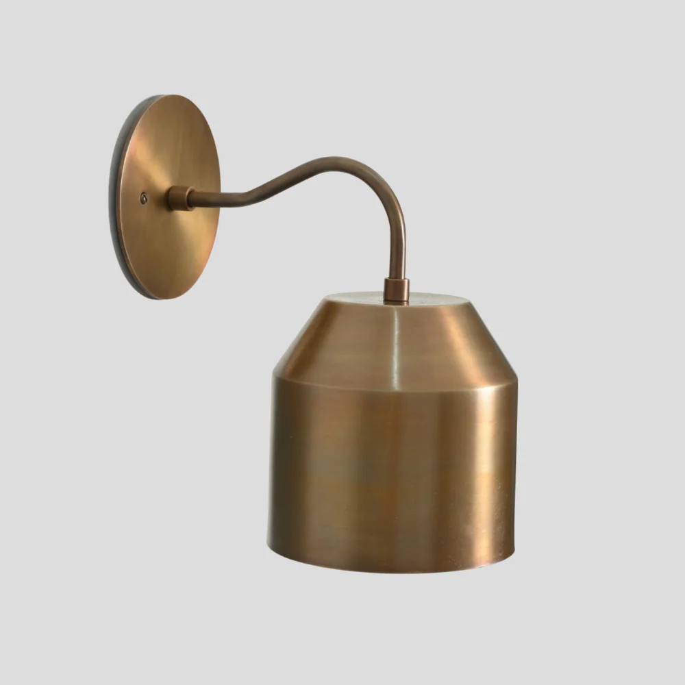 Minimalist Curved Sconce - Brass Wall Lamp